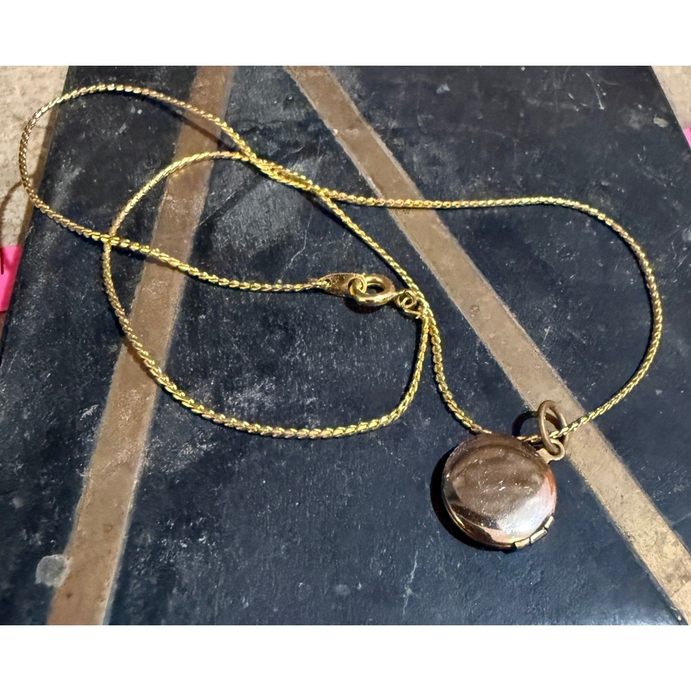 Vintage Gold Tone Round Locket Necklace 15 Inch Delicate Rope Chain Polished
